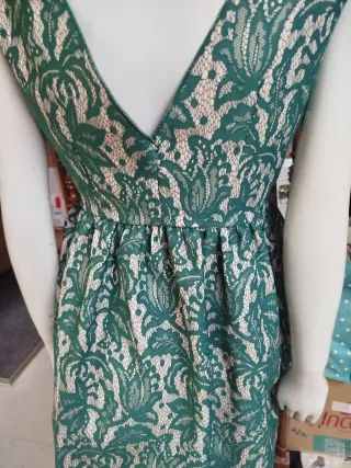 Vestido de fiesta verde y blanco