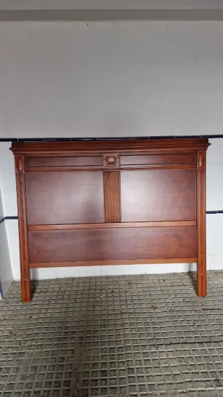 Cabecero de madera para cama de 135cm