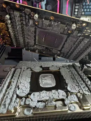 Disipador y PCB Gigabyte RTX 5090 Gaming