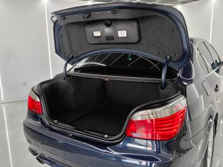 BMW Serie 5 2008 E60 520d LCI Automático