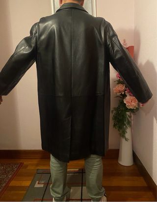 Abrigo de piel negro para hombre