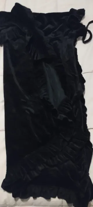 Capa de fallera de terciopelo negra