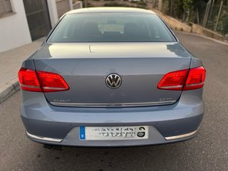 Volkswagen Passat 2013