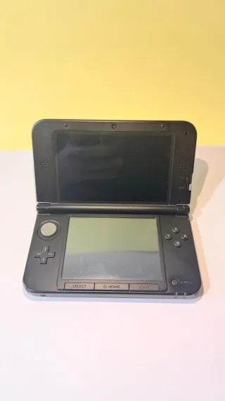 Nintendo 3DS XL Argento in eccellenti condizioni
