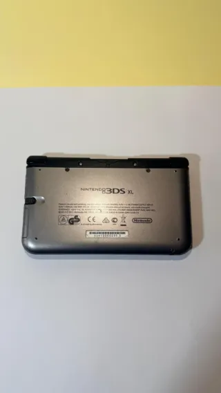 Nintendo 3DS XL Argento in eccellenti condizioni