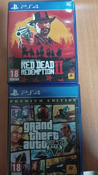 PS4 (PlayStation 4) + 3 controller + 2 giochi