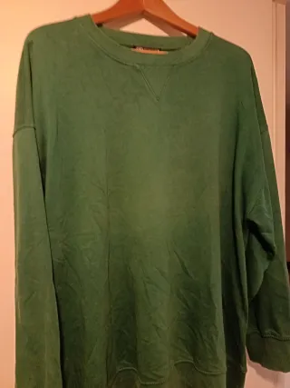 Sudadera oversize Zara verde. Talla L