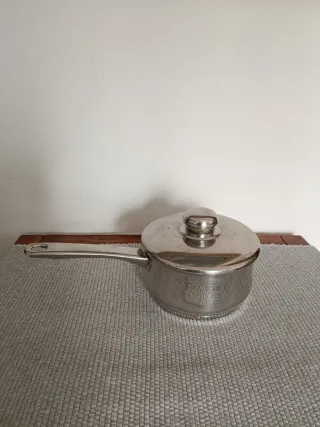 Tacho de aço inoxidável com tampa