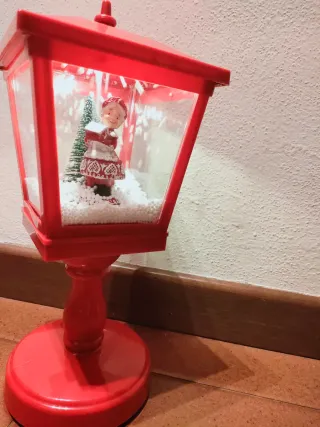 Lanterna Natalizia Rossa con Bambina