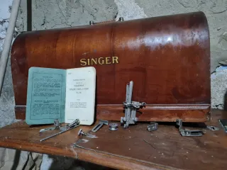 Máquina de coser Singer antigua