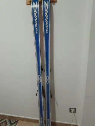 Sci Dynastar Max con bastoncini e accessori