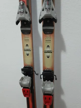 Sci Dynastar Max con bastoncini e accessori