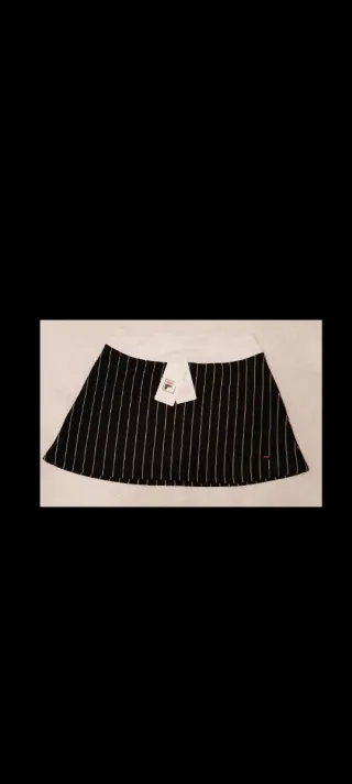 Falda corta tenis FILA nueva. Regalo deportivo