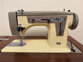 Máquina de coser Alfa 415
