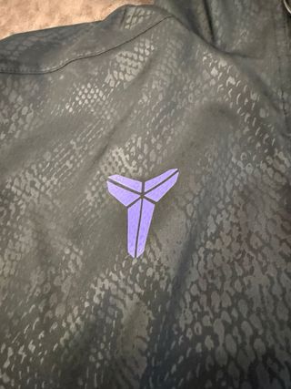 Chaqueta Nike FCB Negra y Morada