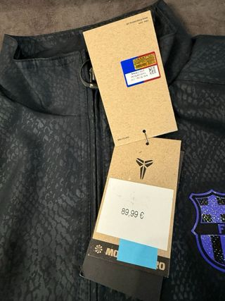 Chaqueta Nike FCB Negra y Morada