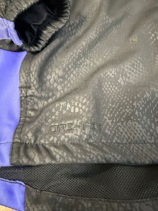 Chaqueta Nike FCB Negra y Morada