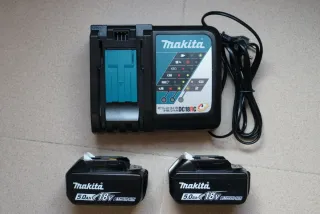 Makita Kit Taladro, Atornillador y Baterías 18V