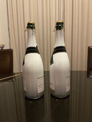 2 Moët & Chandon Ice Impérial (vuote)