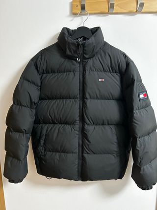 Abrigo plumífero Tommy Hilfiger negro talla S