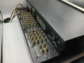 Bose 4401 Preamplificador de estado sólido de 1975
