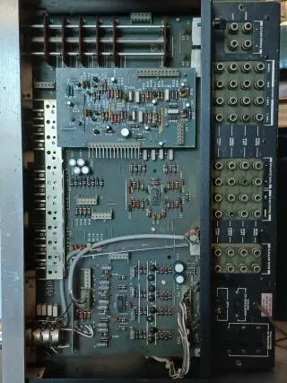 Bose 4401 Preamplificador de estado sólido de 1975