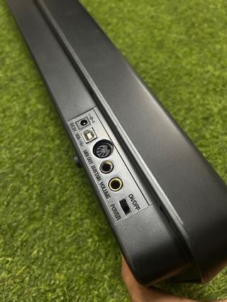 Controlador midi alesis Q88