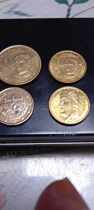 Monete da 50 centesimi e 10 centesimi di euro