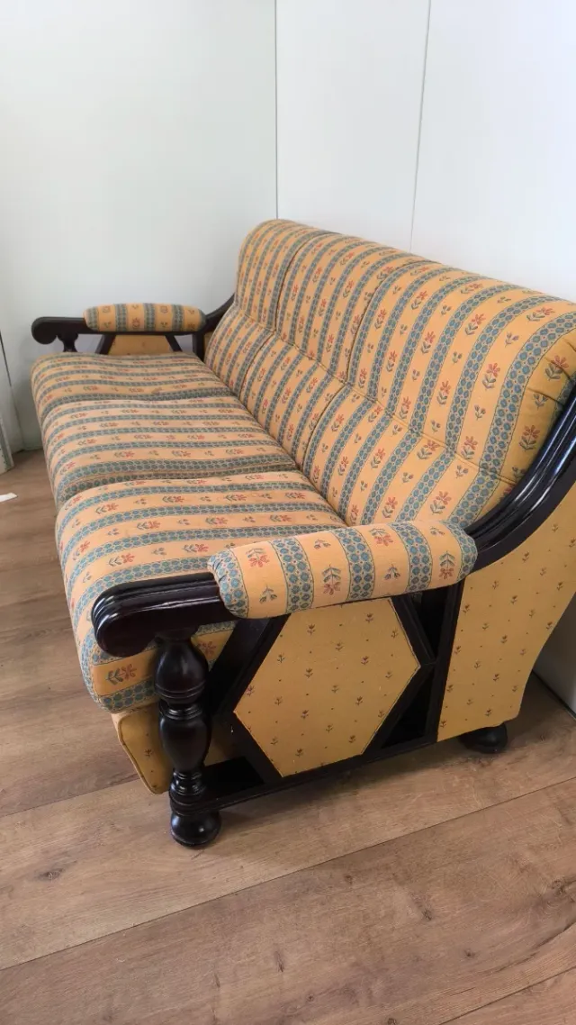 SOFÁ Y SILLON CLÁSICOS DE TELA