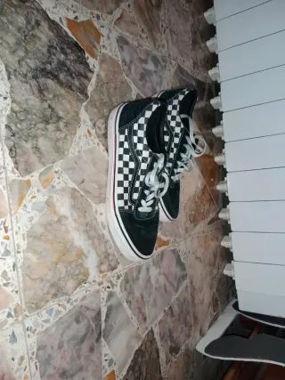 Zapatillas Vans a cuadros negras y blancas