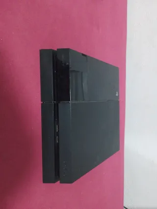PS4 500GB Negra - Buen Estado