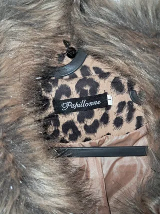 Chaqueta leopardo con cuello de pelo