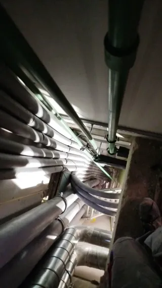 Fontanero se ofrece para reparaciones