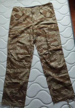 Pantalón militar camuflaje Marines