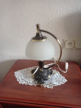 Lámpara de bronce estilo vintage