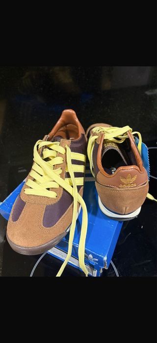 Zapatillas Adidas Marrones y Moradas Talla 37