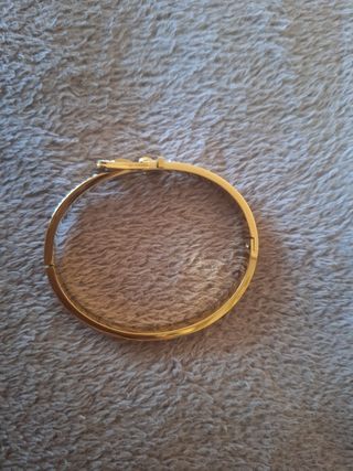 Pulsera tipo caña acero dorada con brillantes