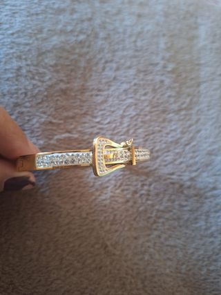 Pulsera tipo caña acero dorada con brillantes