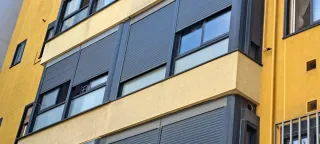 Cerramiento de terraza blanco climalit 350x213cm