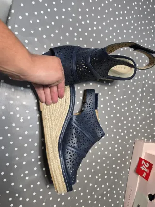 Sandalias cuña azul