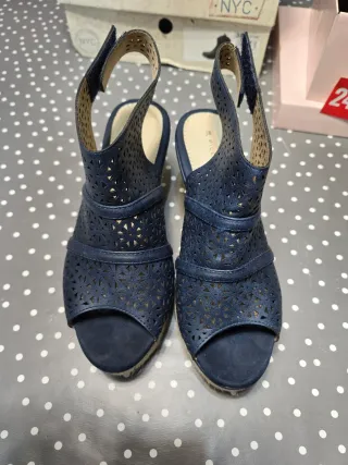 Sandalias cuña azul