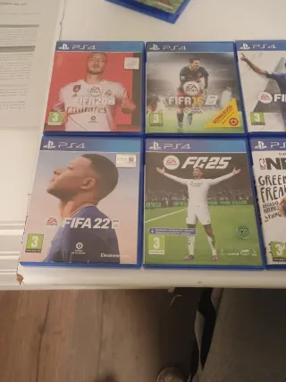 Lote Juegos PS4: FIFA 16, 20, 22 y FC 25