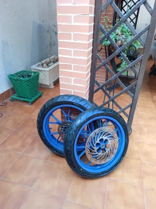 Llantas Aprilia RS 50/ derbi gpr 50 -125