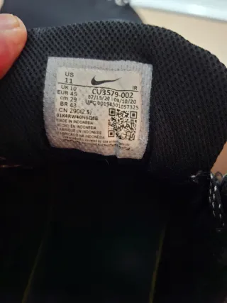 Zapatillas Nike Talla 45 Negras y Blancas