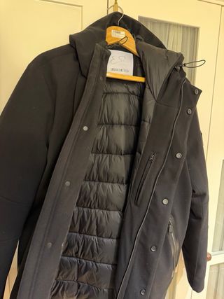 Abrigo Yes Zee Negro