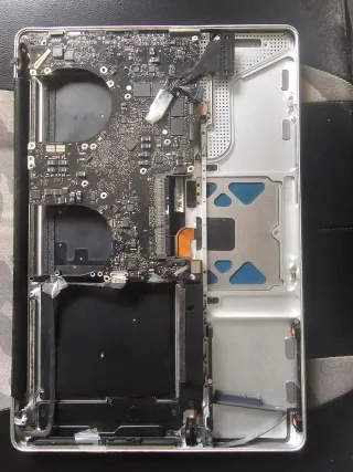 Parti per base inferiore MacBook Pro 15,4 pollici