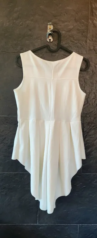 Blusa blanca peplum con cola