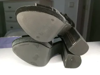 Zapatos de fiesta Gioseppo negros y plateados