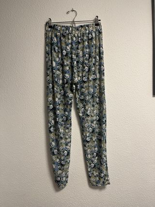 Pantalón estampado floral Talla M/L
