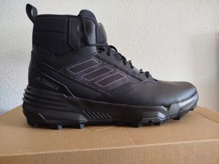 Stivali Adidas Terrex Taglia 46